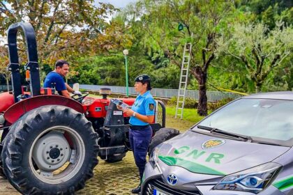 No leque dos furtos agrícolas mais registados pela GNR destaca-se a alfarroba com 1.350 quilos, no distrito de Faro, em 2023.