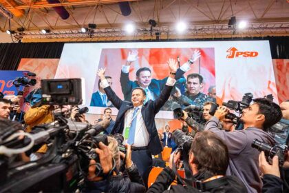 Os Conselhos Nacionais do PSD e do CDS-PP vão reunir-se hoje à noite para avançar na escolha de deputados.