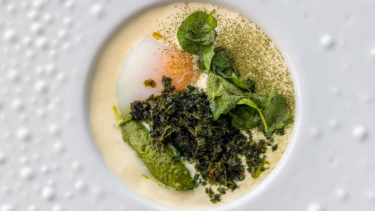 Atlântico, o restaurante de Vila Vita Parc, em Lagoa, onde os sabores algarvios ganham honras de fine dining, e os vegetais têm privilégio absoluto, reabre a 10 de fevereiro.