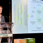 A projeção do vídeo de apresentação do aspirante a geoparque Algarvensis deu o pontapé de saída para a conferência «Capital Natural – Desafios do desenvolvimento sustentável», em Loulé.