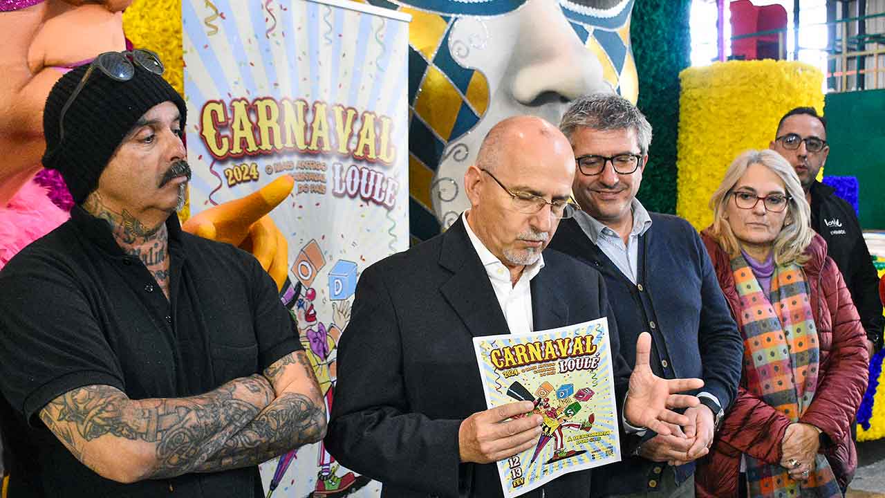 O Carnaval de Loulé terá 14 carros alegóricos e 600 figurantes durante três dias, entre domingo e terça-feira, numa edição dedicada à sustentabilidade e em que se pretende calcular a pegada de carbono do evento.