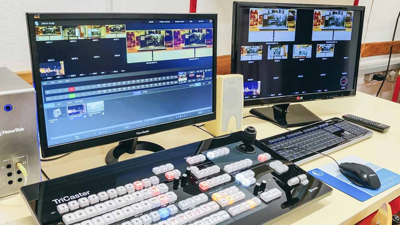 A Escola Superior de Educação e Comunicação (ESEC) da Universidade do Algarve (UAlg) modernizou estúdios e equipamento audiovisual.