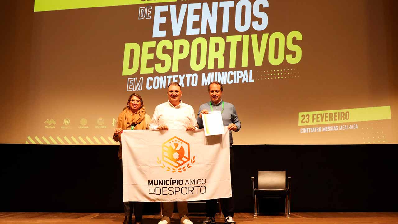 O Encontro de Surf Adaptado da Praia da Rocha, em Portimão, que este ano vai para a oitava edição, foi distinguido com o galardão Evento Municipal Desportivo do Ano, no seminário «Gestão de Eventos Desportivos em Contexto Municipal», na Mealhada.