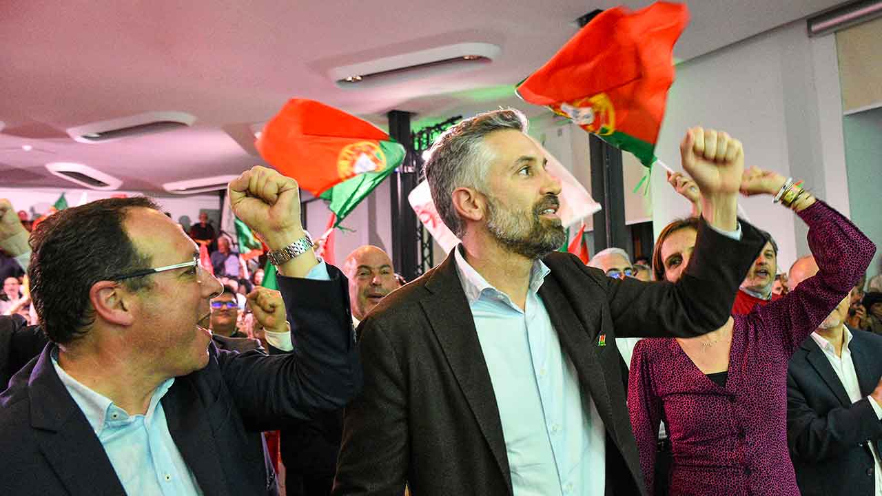 O PS Algarve quer que o PSD esclareça se apoia a abertura do concurso para o Hospital Central, ou se vai parar tudo como fez em 2011.