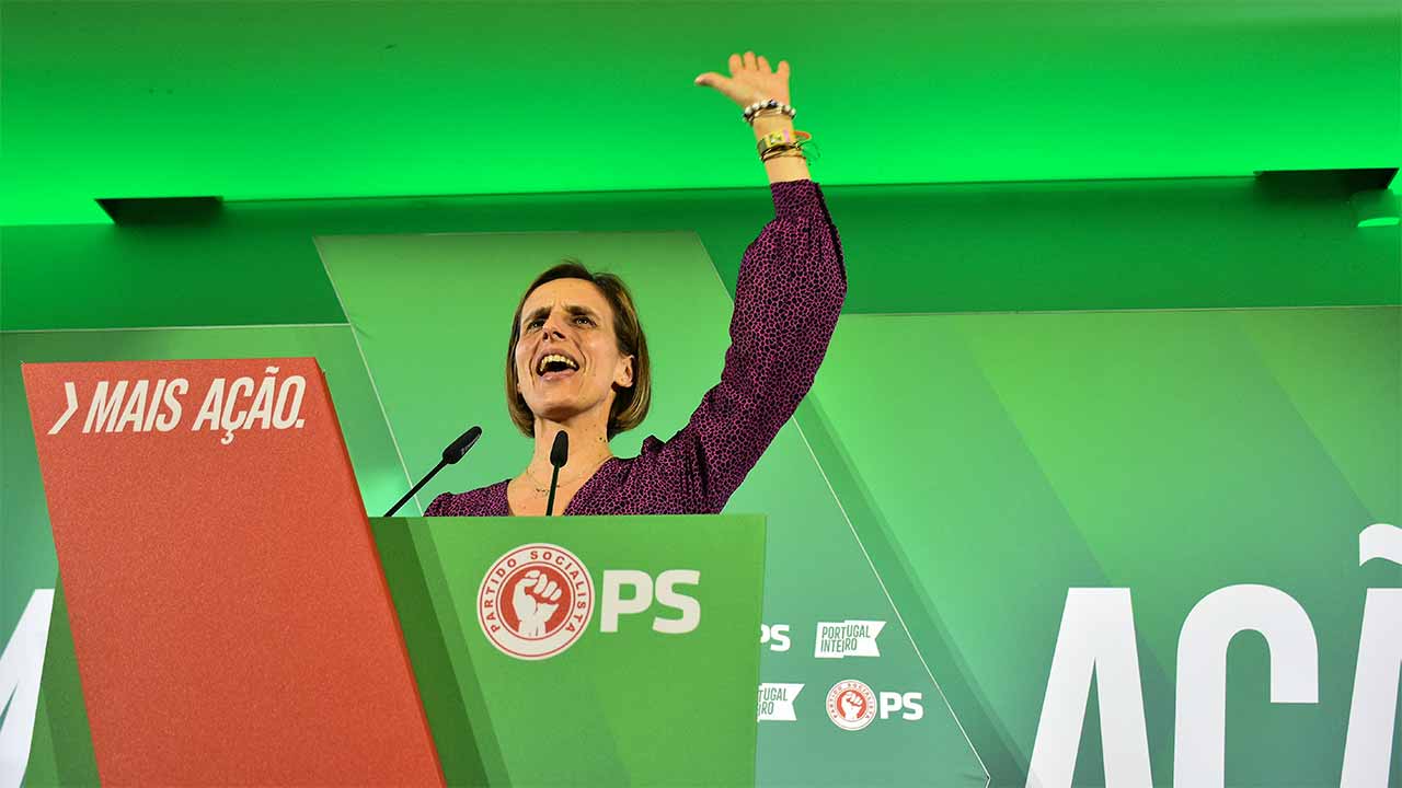 Com casa cheia de militantes, autarcas e simpatizantes do Partido Socialista (PS), Jamila Madeira elencou as prioridades para a região: a saúde, a seca e a habitação. E acusou a oposição de ter «uma relação muito difícil com a verdade».