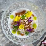 O chef Hugo Nascimento e a mulher Joana mudaram-se para Odeceixe onde criaram o Näperõn, um espaço gastronómico no coração da vila.