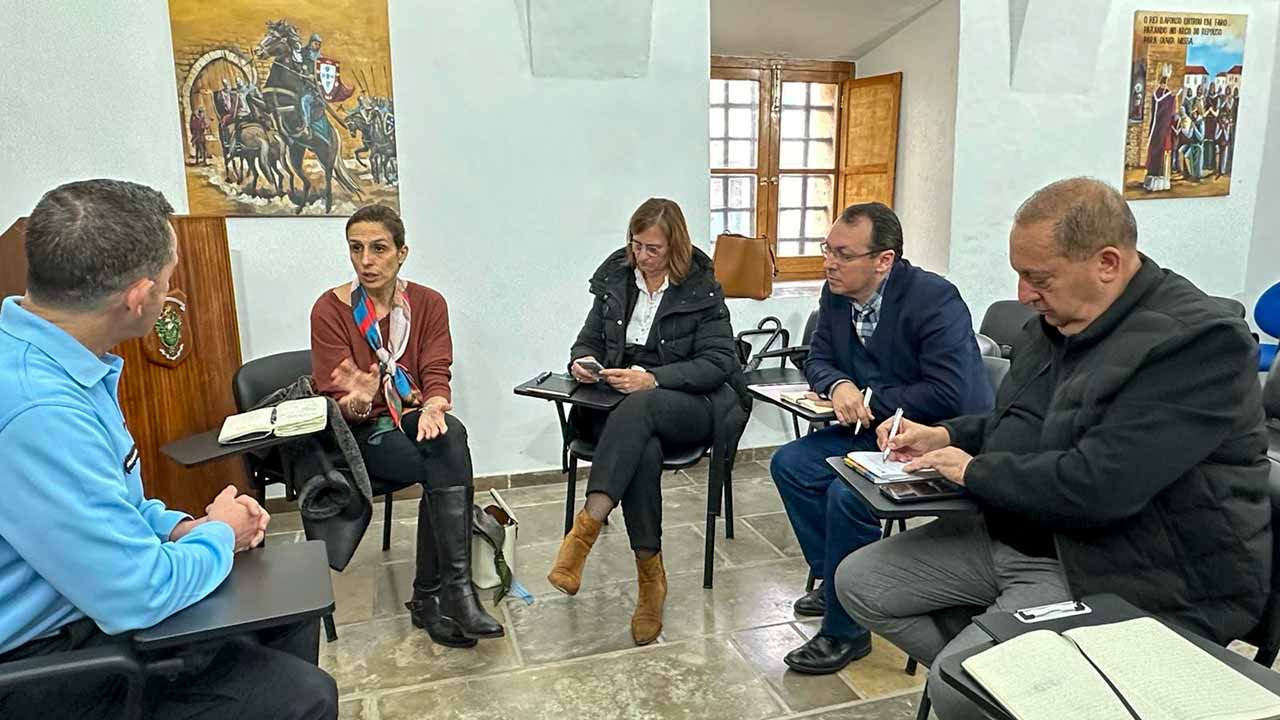 Os candidatos do Partido Socialista (PS) à Assembleia da República pelo Algarve reuniram hoje com os comandos distritais da GNR e da PSP e reafirmam o compromisso com as forças de segurança.