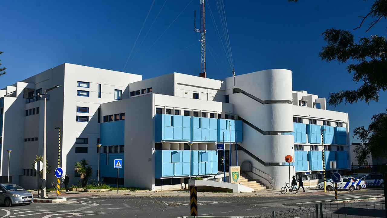 Município de Portimão investe 223 mil euros na climatização da esquadra local da Polícia de Segurança Pública (PSP).