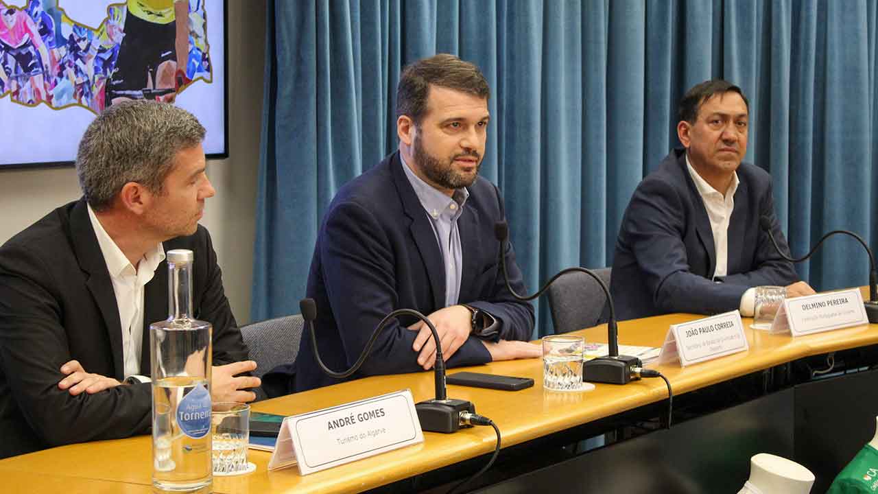 O presidente da Federação Portuguesa de Ciclismo considerou hoje que a 50.ª edição da Volta ao Algarve terá o melhor pelotão de sempre e anteviu emoção garantida até final, deixando o desejo de que o vencedor seja português.