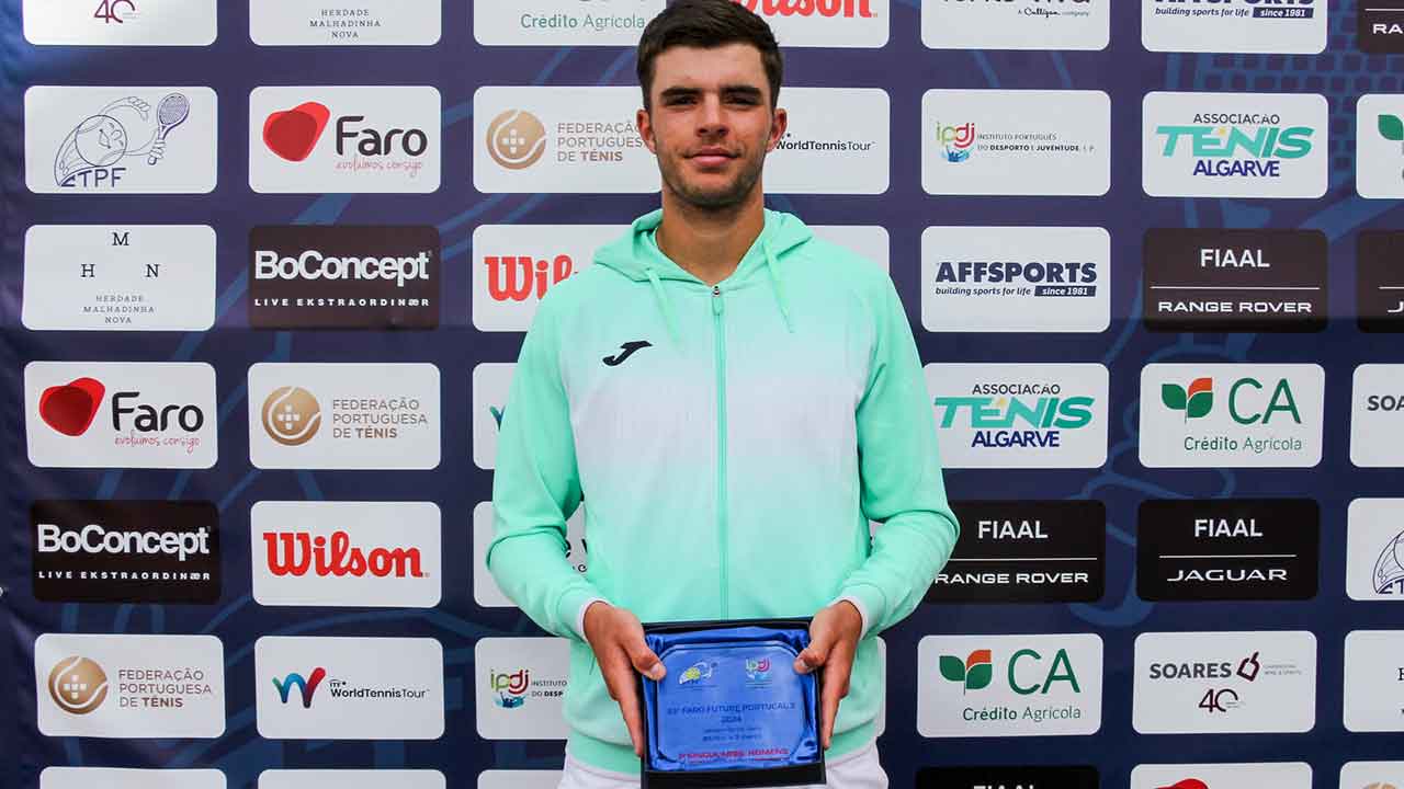 Jaime Faria vence o Faro Open e conquista o segundo título consecutivo no Algarve. Jovem português vive a melhor fase da carreira e vai continuar a subir no ranking.