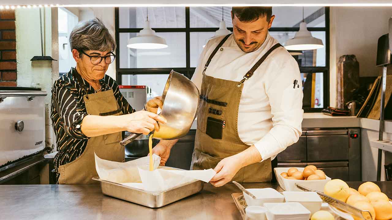 A iniciativa «Como em CASA» terá a sua quinta edição no Octant Vila Monte, e mais uma vez tem como objetivo homenagear o localismo, um dos pilares dos Octant Hotels, e levar as melhores tradições gastronómicas à mesa.