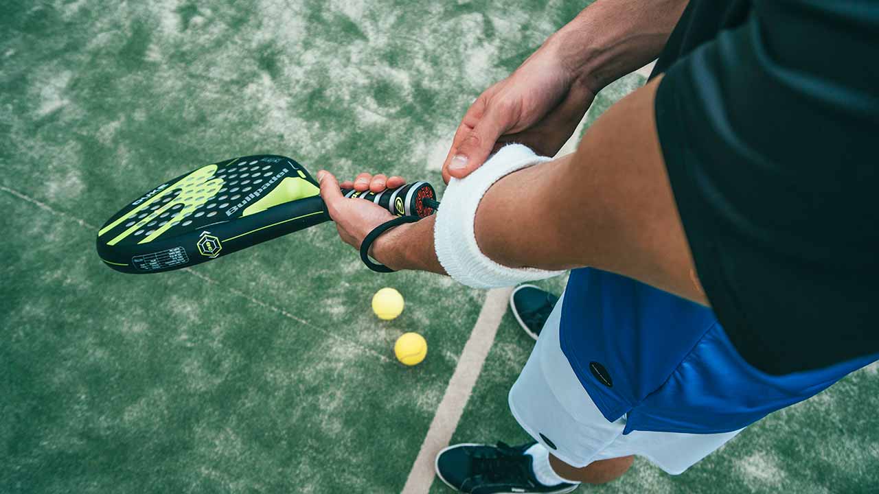 No estimulante mundo do desporto, há um jogo que se destaca como uma fusão de velocidade, perícia e estratégia: o padel.