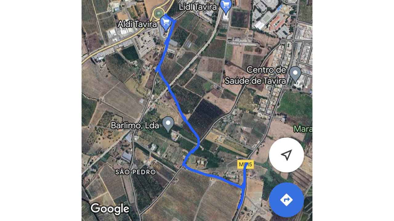 O Plano de Mobilidade Sustentável da Cidade de Tavira (PMSCT), encomendado pela autarquia, propõe destruir o Jardim da Corredoura para dar lugar a parque de estacionamento. Recupera a intenção de fazer uma estrada em pleno Centro de Experimentação Agrária de Tavira (CEAT).