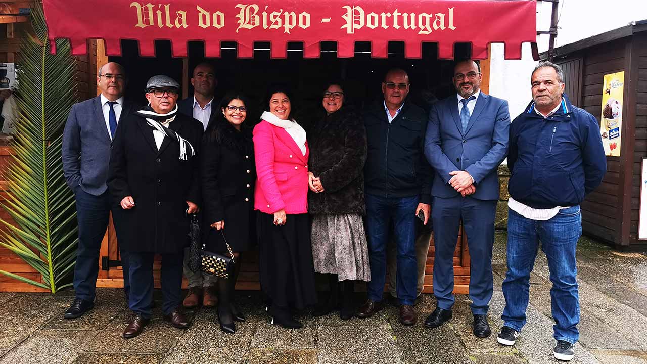 Vila do Bispo esteve presente nas comemorações do 531.º Aniversario de la Arribada de la Carabela «La Pinta», em Espanha, onde Rute Silva e outros membros do executivo acompanharam diversas cerimónias.