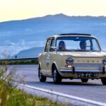 Este ano, carros clássicos fizeram o desafio da N2 com emoção até aos últimos quilómetros das 500 Milhas ACP, de Chaves a Olhão.