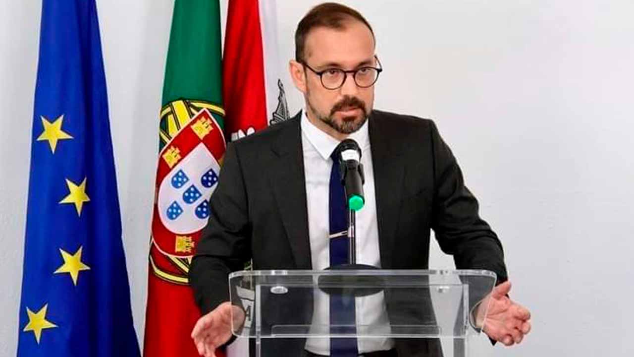 «En la frontera con Portugal: Ayamonte y su marquesado (siglos XV a XXI)» é o nome do novo livro sobre a fronteira do Algarve com Andaluzia, apresentado em Huelva na presença do historiador algarvio Fernando Pessanha.