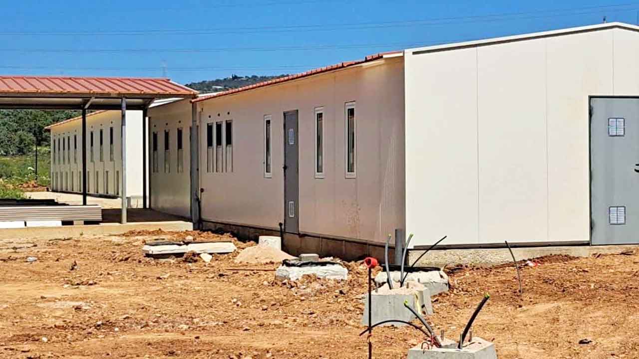 Alexandre Pereira, deputado municipal do PAN em Olhão, visitou a obra do novo Centro de Recolha Oficial de Animais (CROA).