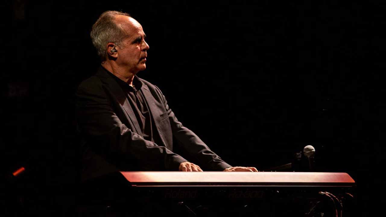 Durante o mês de abril, não faltam espetáculos no Cineteatro Louletano, que além de celebrar os 50 anos da Revolução dos Cravos, completa o 94.º aniversário, no dia 19.