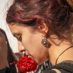 Várias centenas de pessoas desfilaram ontem pelas ruas de Faro, no tradicional desfile do 25 de Abril, assinalando os 50 anos da liberdade.
