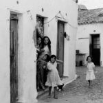 «Quando éramos só nós» é um livro de fotografia que mostra Olhão entre 1970 e 1990 pela objetiva do fotógrafo local Luís Torres.