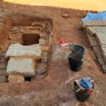 Escavação arqueológica numa antiga oficina de camionagem, em Faro, desvenda três sepulturas da cidade romana de Ossónoba.