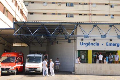De acordo com o relatório divulgado hoje pelo INE, em 2022, os atendimentos nas urgências registaram um aumento de 23,9 por cento, num total de cerca de oito milhões, mais 1,5 milhões do que no ano anterior.