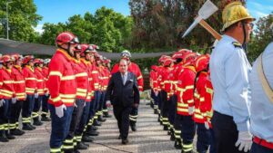 As comemorações do cinquentenário do 25 de Abril de 1974 em Albufeira juntaram para cima de um milhar de pessoas, informou hoje o município.