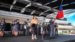 As comemorações do cinquentenário do 25 de Abril de 1974 em Albufeira juntaram para cima de um milhar de pessoas, informou hoje o município.