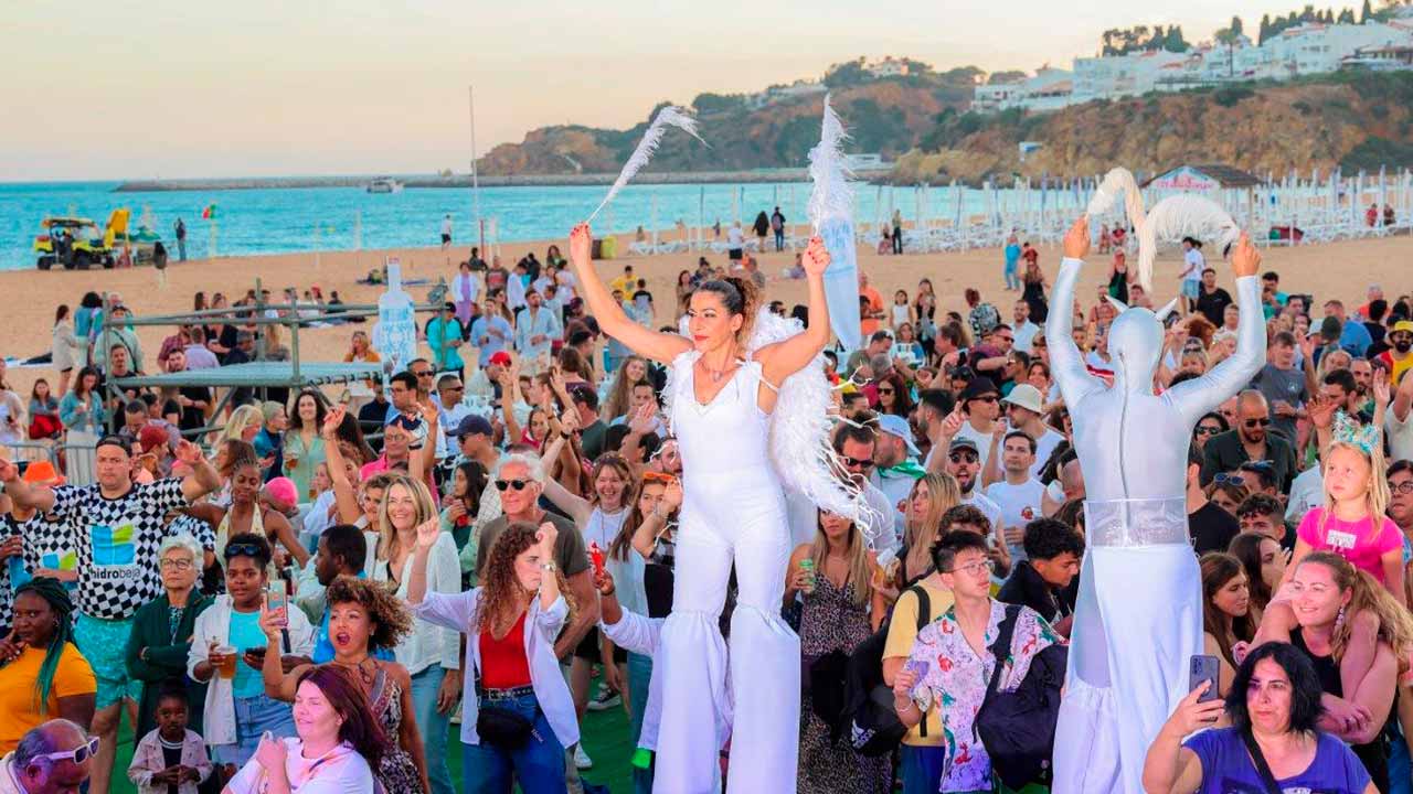 A segunda edição do «Albufeira Sounds» já tem data marcada, entre 7 e 9 de junho, com a Praça e a Praia dos Pescadores a serem palco para vários DJs nacionais e internacionais.