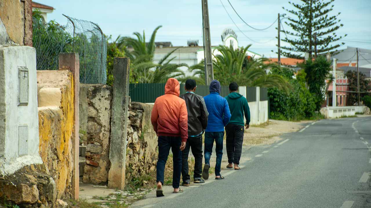 Portugueses têm capacidade de acolhimento e não alimentam ódio aos estrangeiros diz o Bispo de Santarém, José Traquina, sobre a imigração.