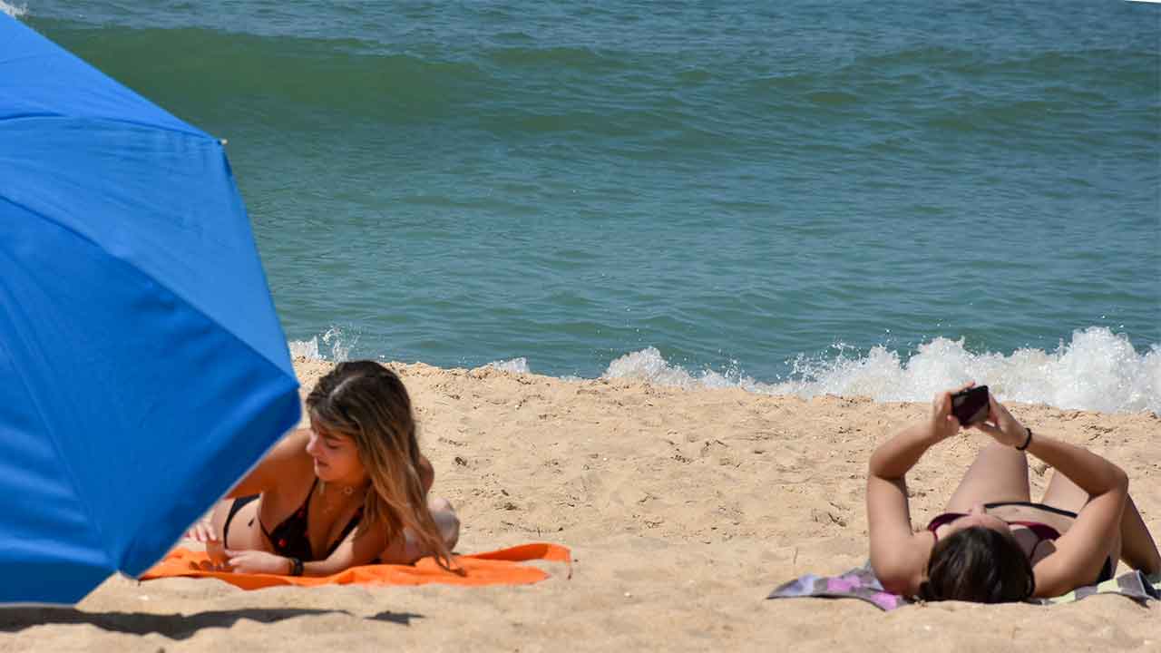 A Direção-Geral da Saúde recomenda a adoção de medidas de proteção adicionais contra o calor na sequência da previsão pelo IPMA da subida das temperaturas a partir de quinta-feira, com máximas que podem chegar aos 38 graus.