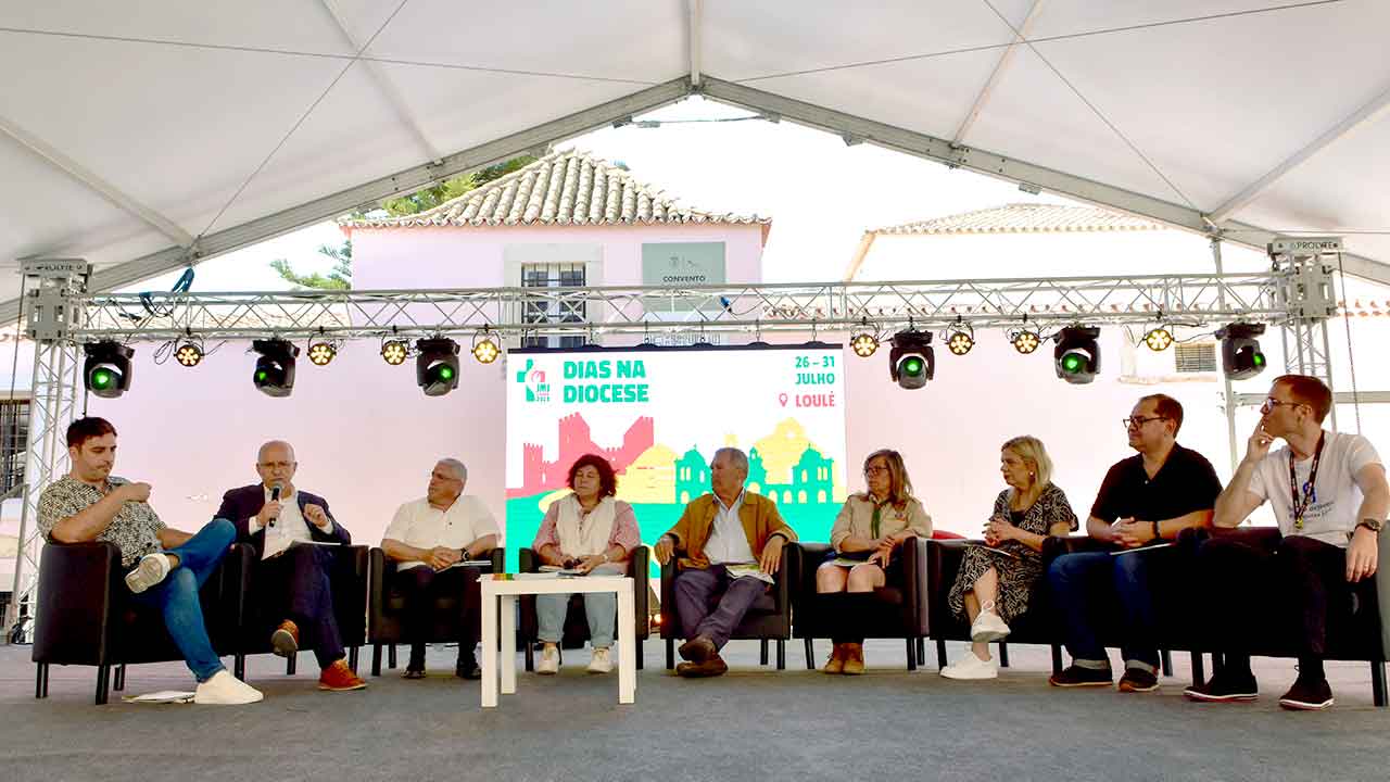 A Câmara Municipal de Loulé lançou um livro sobre os «Dias na Diocese em Loulé», com o objetivo de perpetuar para memória futura a presença nesta cidade dos participantes nas Jornadas Mundiais da Juventude.