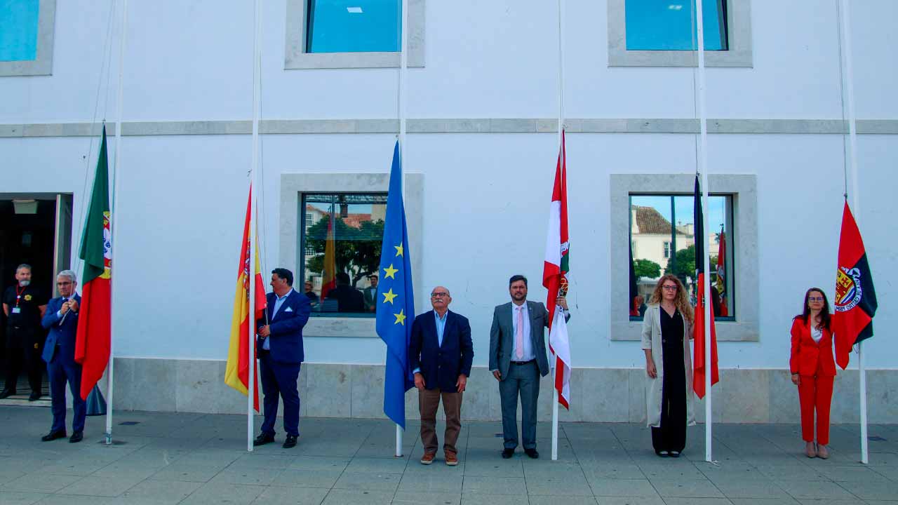 O município de Vila Real de Santo António (VRSA), na pessoa do seu presidente Álvaro Araújo, acaba de assumir a presidência da Eurocidade do Guadiana, sucedendo Francisco Amaral.