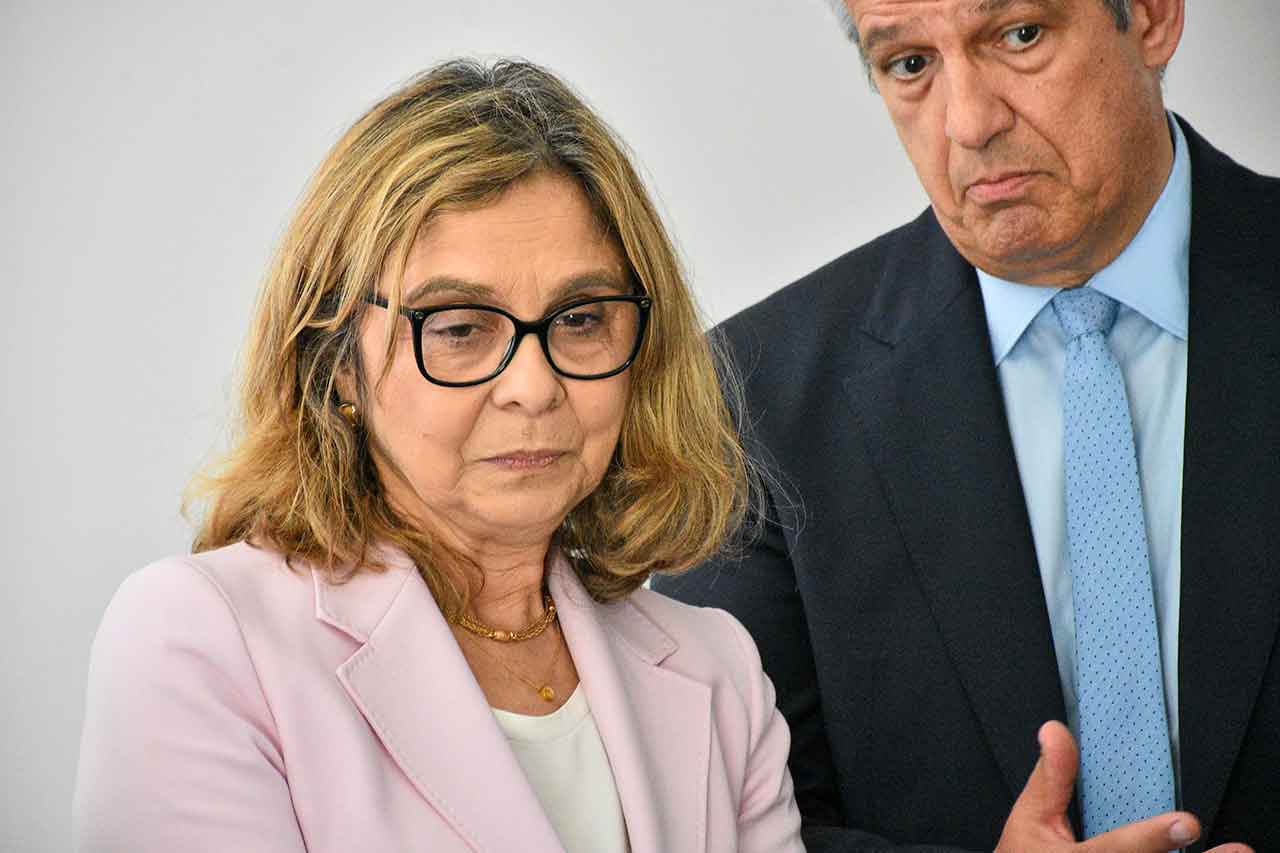 A ministra da Saúde reconheceu hoje a existência de falta de recursos humanos na emergência pré-hospitalar do Algarve para o verão, mas assegurou que está a ser preparado um plano para garantir a resposta e segurança dos utentes.