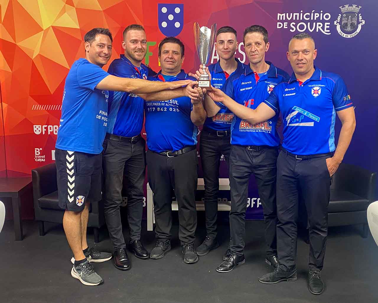 Depois de se ter sagrado campeã distrital e alcançado o apuramento para a Taça de Portugal, a equipa do Clube de Futebol «Os Bonjoanenses», de Faro, conseguiu vencer a Taça de Portugal e alcançar o 4,º lugar no Campeonato Nacional.
