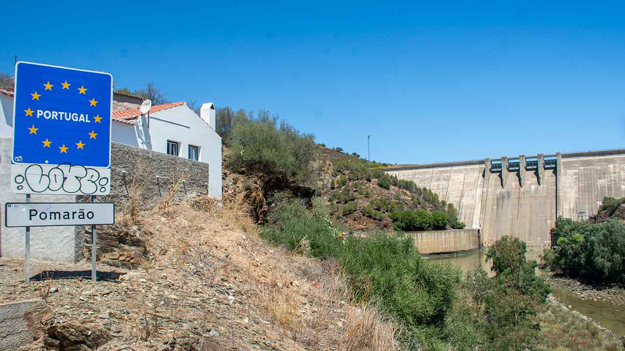 A Plataforma Água Sustentável (PAS) contestou hoje o reforço do abastecimento de água ao Algarve através da uma captação no Pomarão, considerando-a injustificável, seja qual for o ângulo pelo qual se analise.