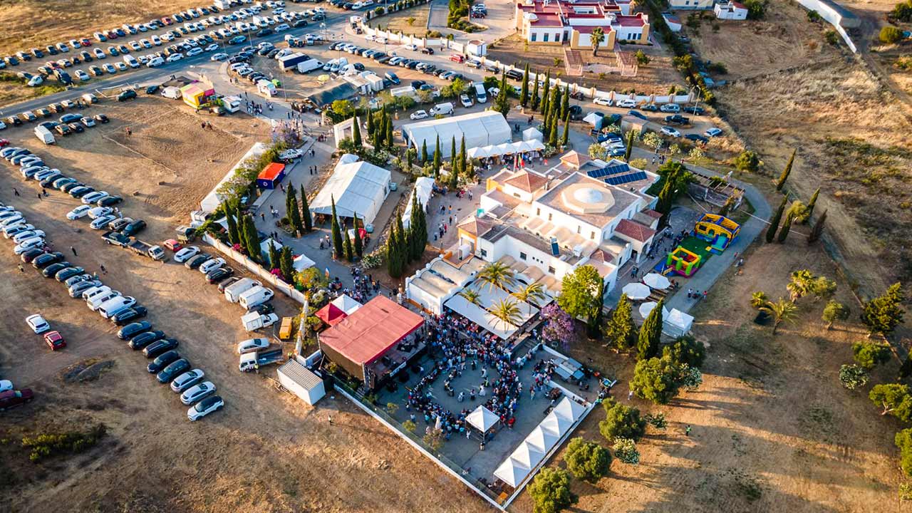 O Centro Multiusos do Azinhal voltou a ser o epicentro da Terra de Maio – Feira da Cabra, que promoveu os saberes e sabores da Cabra de Raça Algarvia, entre 24 a 26 de maio.