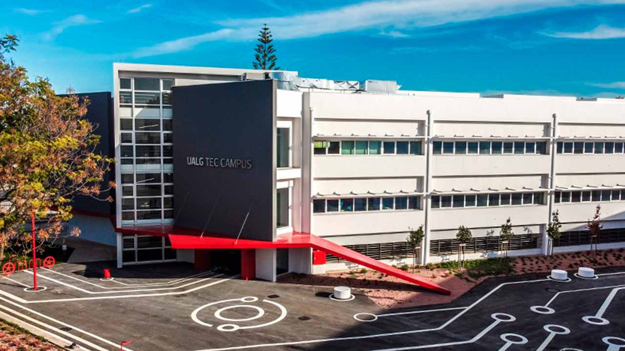 O UALG TEC CAMPUS atinge uma marca especial, mais de 400 trabalhadores e 30 empresas instaladas, estando o espaço localizado no Campus da Penha lotado.