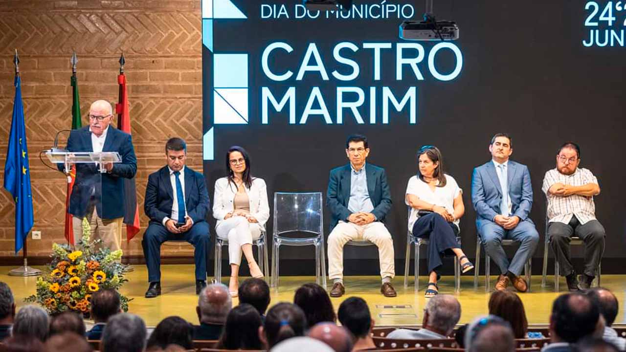 O Dia do Município de Castro Marim contou com a presença do conselho diretivo da CCDR do Algarve e ficou marcado pelo lançamento da primeira pedra da unidade hoteleira no empreendimento turístico Verdelago.