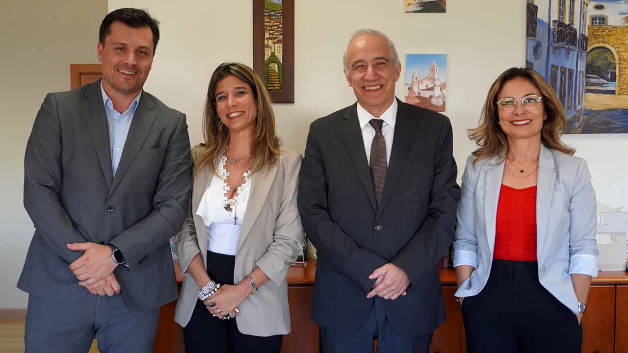 A ARS do Algarve é a primeira do país a assinar contrato com o PRR de alargamento de respostas de cuidados continuados na região, num investimento total de 1.400.000 euros.