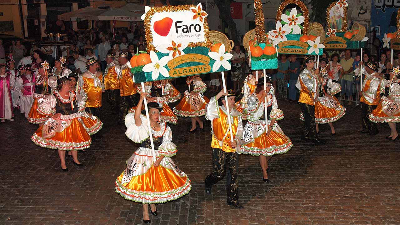 As Festas Populares de São Pedro estão prestes a voltar a animar a cidade de Faro, este ano numa nova localização, no Largo do Carmo, entre 27 e 30 de junho.