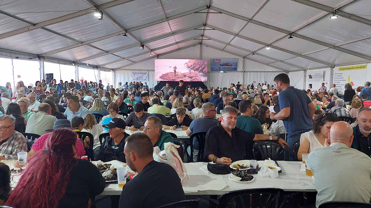 No final de mais uma edição do Festival do Perceve de Vila do Bispo, contabilizaram-se mais de 11 mil visitantes e 5.300 quilos de marisco consumido.