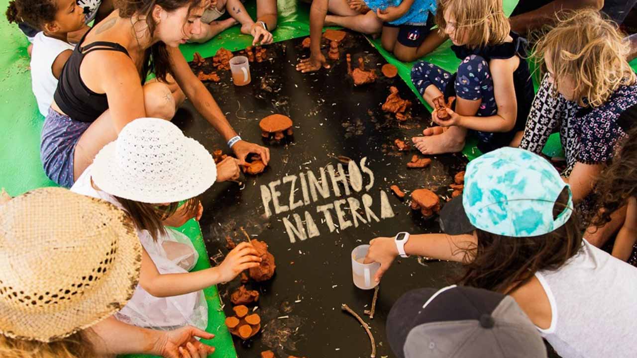 Após 12 anos a realizar-se na Fuzeta, o Festival Pé na Terra vai mudar de localização, sendo a edição de 2024, entre 28 e 30 de junho, sob o tema «A Despedida».