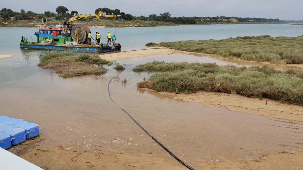Investimento de 120 mil euros garante energia à ilha de Cabanas de Tavira, em substituição do atual gerador em funcionamento permanente diário.