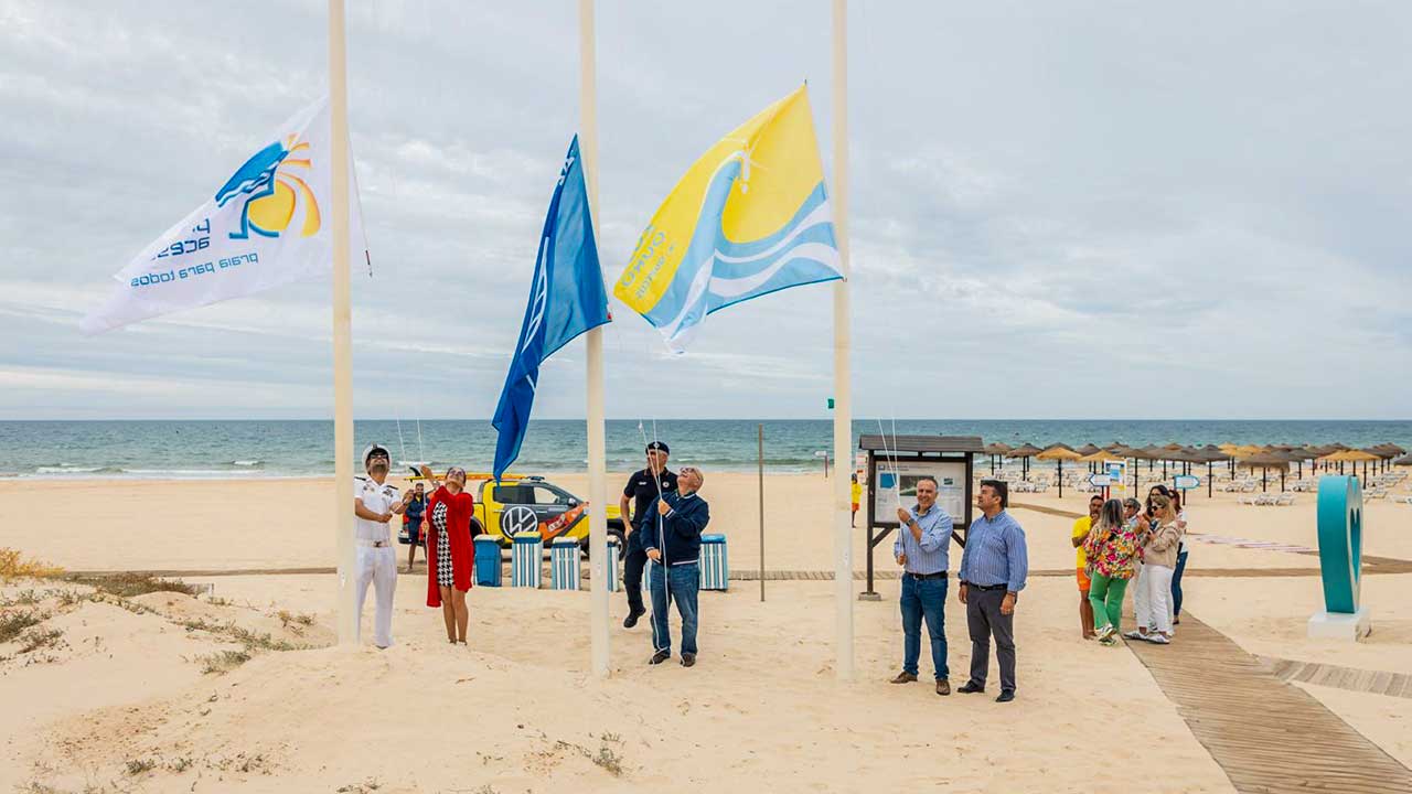 As praias de Castro Marim, Alagoa/Altura, Praia Verde e Cabeço, voltaram a conquistar os galardões de Bandeira Azul e Qualidade de Ouro.