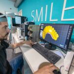 Laboratório sediado em Faro tem vindo a apostar na transição digital da medicina dentária. Smile Shape distingue-se pela qualidade ergonómica das próteses que produz com estado da arte da tecnologia. Além do mercado interno, exportar para a Europa.