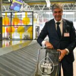 Seis malas transparentes com com água começaram hoje a rolar no Aeroporto de Faro, para sensibilizar os turistas para a seca no Algarve.