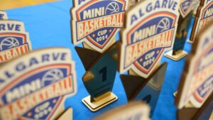 Algarve Mini Basketball Cup trouxe a Faro mais de 3.000 pessoas, entre participantes e acompanhantes, informa hoje a direção de C.F. «Os Bonjoanenses» de Faro.