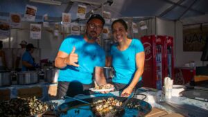 Já está a decorrer no Largo de São Francisco, em Faro, mais uma Festa da Ria Formosa, organizada pela VIVMAR - Associação de Viveiristas e Mariscadores da Ria Formosa.