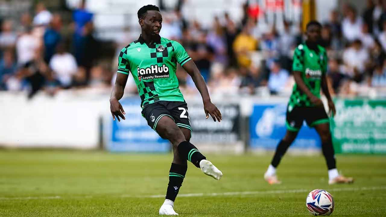O Portimonense, da II Liga portuguesa de futebol, perdeu hoje com os ingleses do Bristol Rovers por 2-0, no seu primeiro jogo particular do dia, disputado no Estádio Municipal da Bela Vista, no concelho de Lagoa.